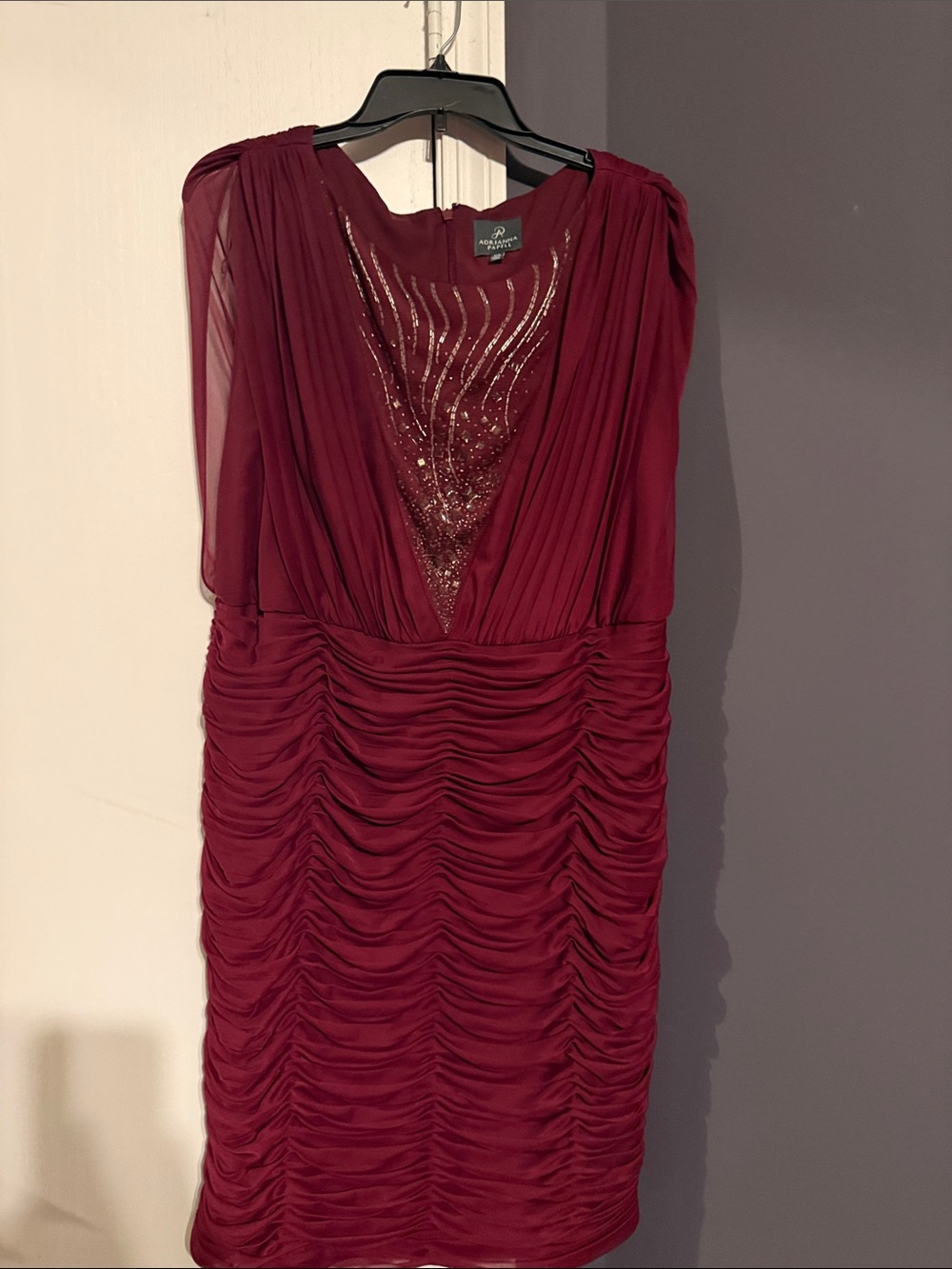 Adrianna Papell Burgundy Ruched V-Neck Midi Dress